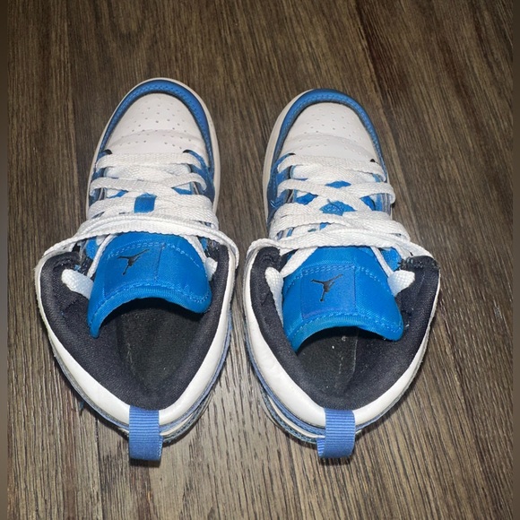 Kids Jordan Retro 1 - Picture 7 of 13